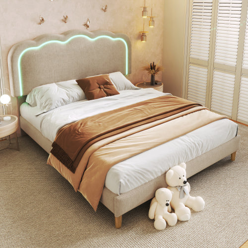 Gepolstertes Bett Aus Rosa Samt