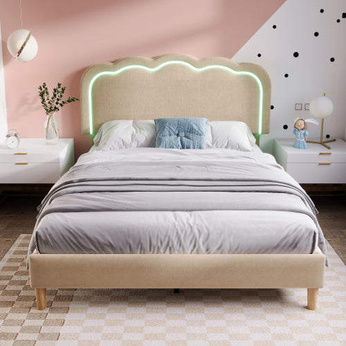 Gepolstertes Bett Aus Rosa Samt