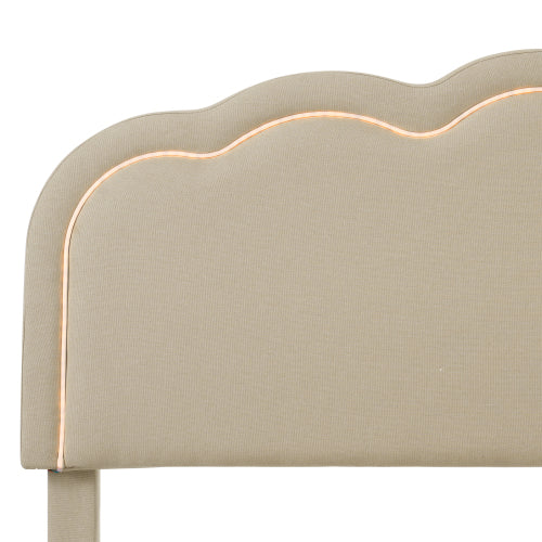 Gepolstertes Bett Aus Rosa Samt